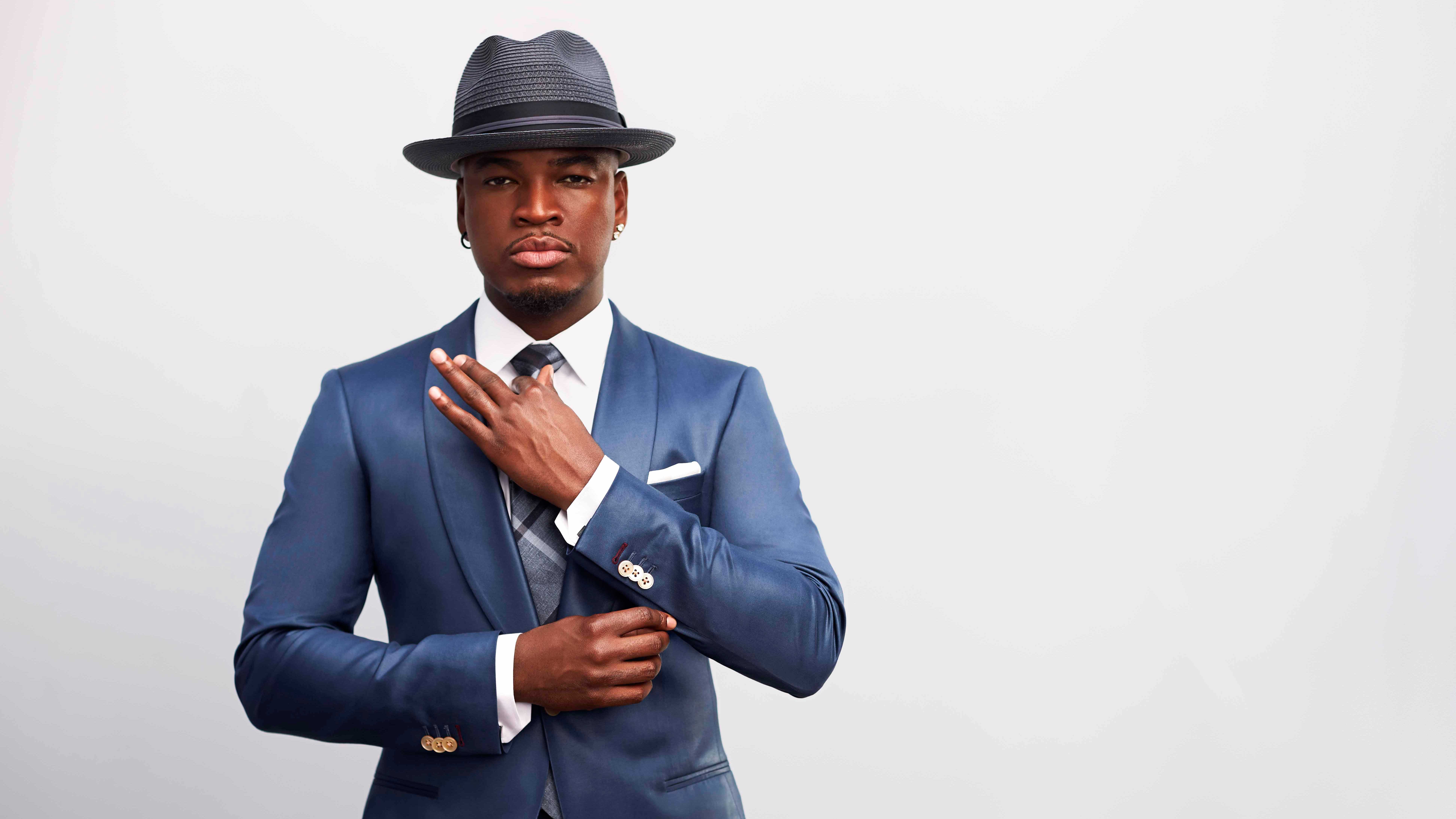 Ne-Yo LIVE Performance